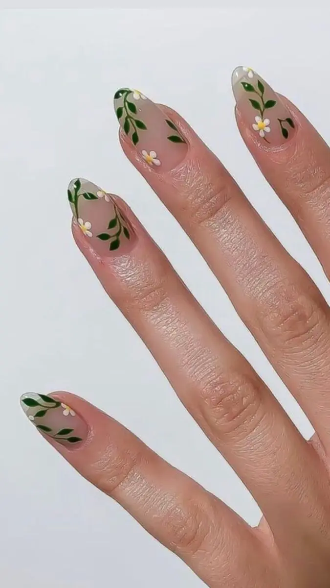 The best April nails and April nail designs for your spring nails