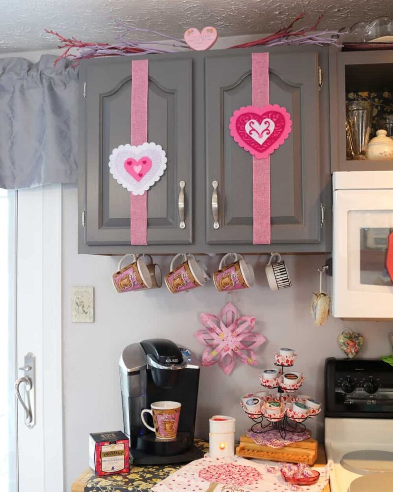 Valentine's Day decoration ideas and Valentine's decor ideas