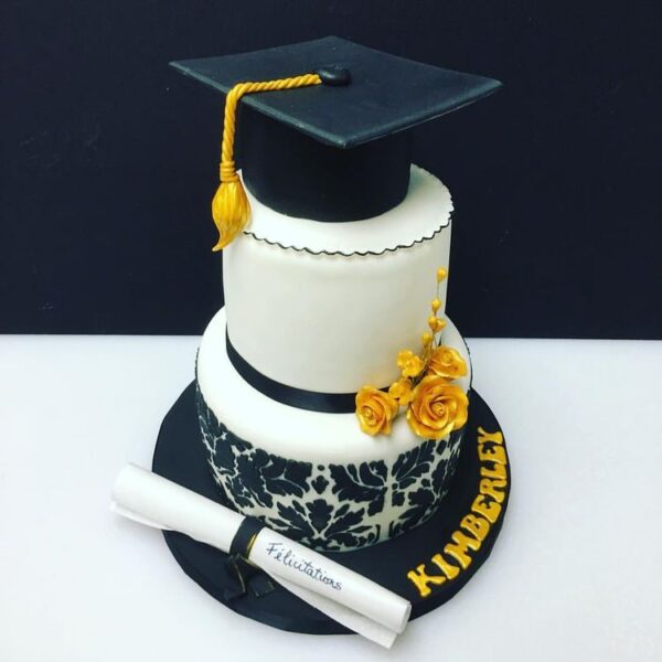 50+ Upscale Graduation Cake Ideas For Your Big Day