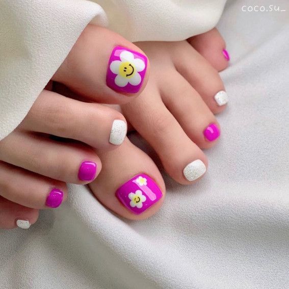 The cutest toe nail designs of the year