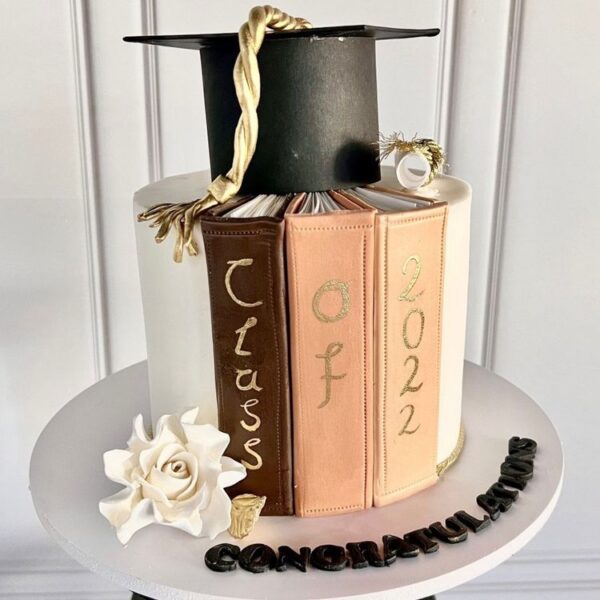 50+ Upscale Graduation Cake Ideas For Your Big Day