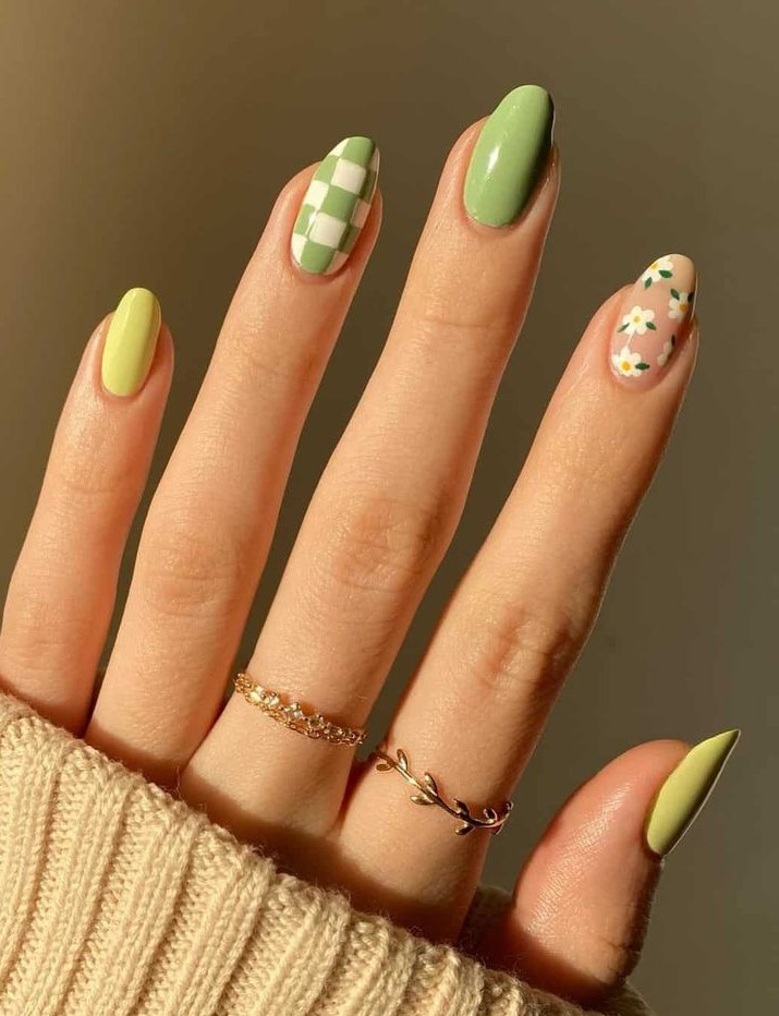 55+ May Nails For A Spring Manicure