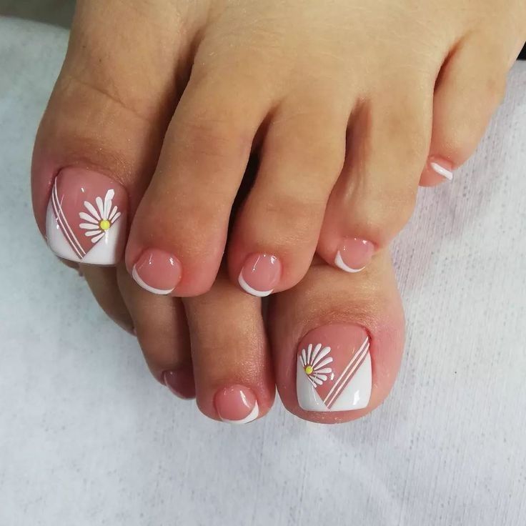 Elegant toe nail deals designs