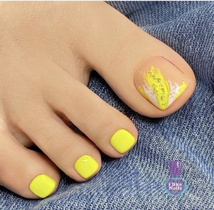 The cutest toe nail designs of the year