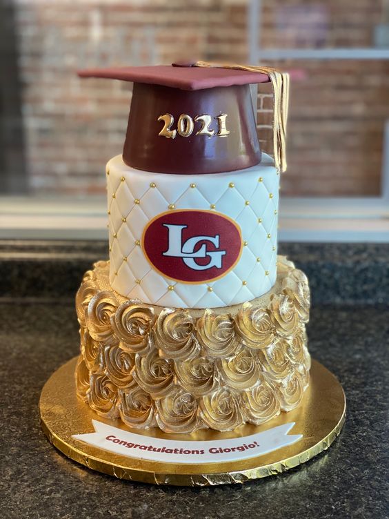 50+ Upscale Graduation Cake Ideas For Your Big Day