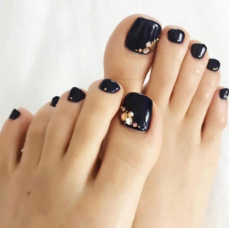 The cutest toe nail designs of the year