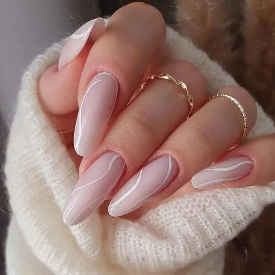 Gorgeous May nails for a spring manicure