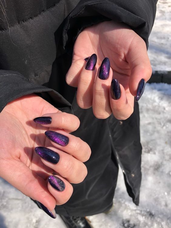 The best witchy nails for a grunge look