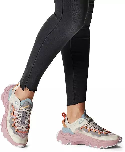 The best types of shoes to wear with leggings
