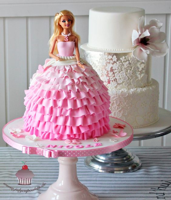 The best barbie cakes to copy for your barbie party