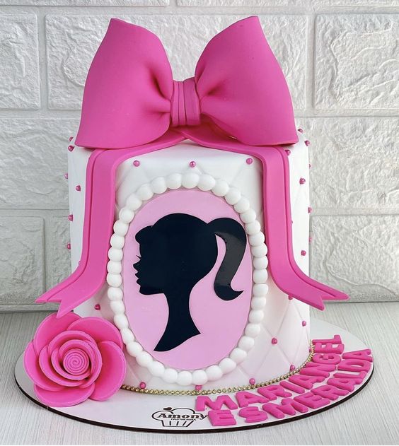 The best barbie cakes to copy for your barbie party