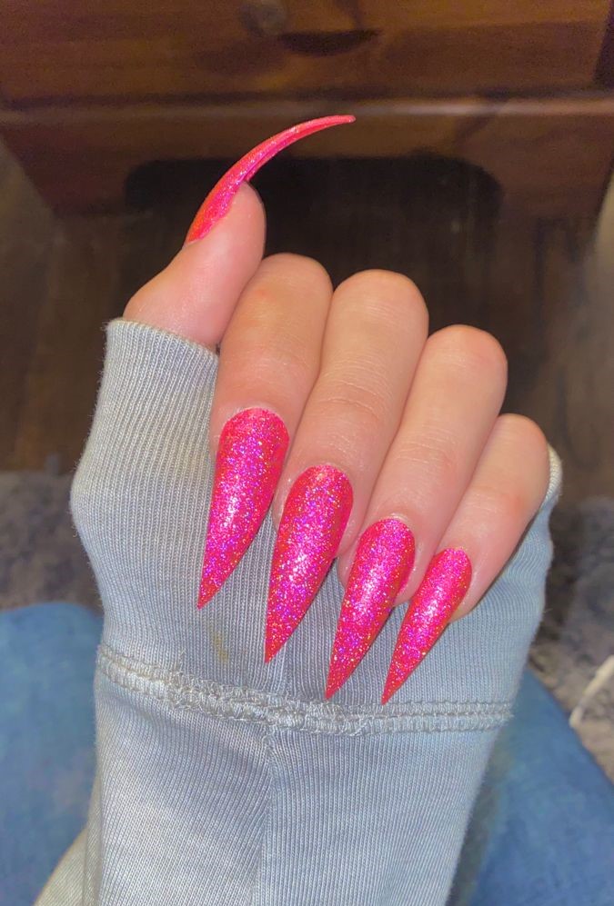 The best barbie nails for the barbiecore aesthetic