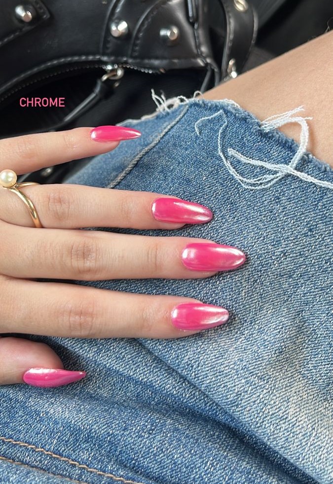 The best barbie nails for the barbiecore aesthetic