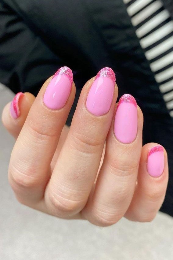 The best barbie nails for the barbiecore aesthetic