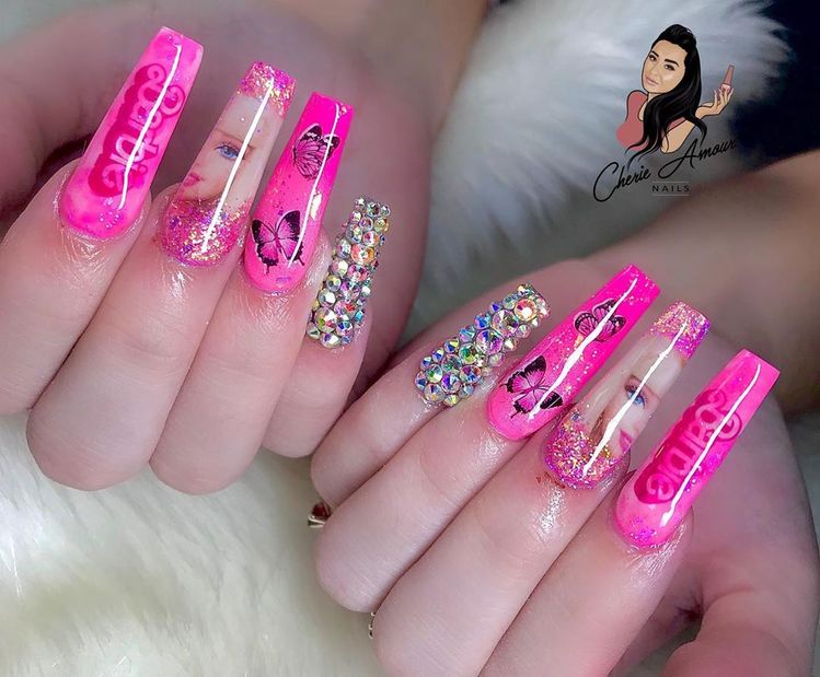 The best barbie nails for the barbiecore aesthetic