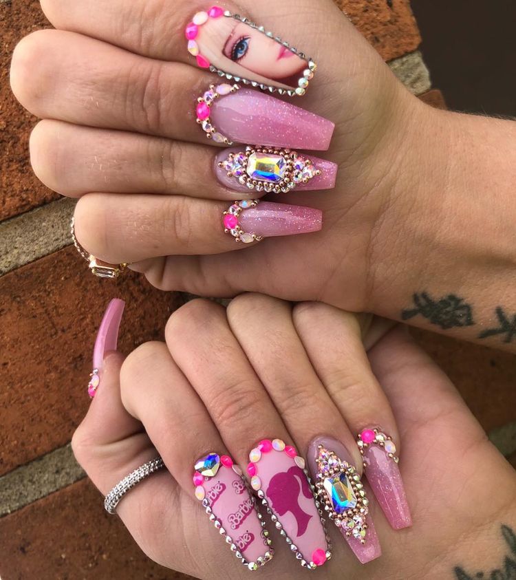 The best barbie nails for the barbiecore aesthetic