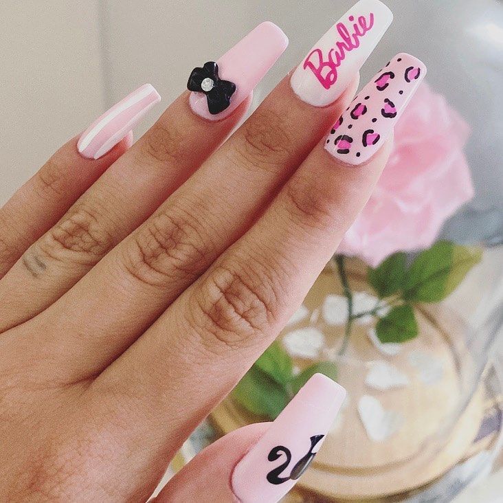 The best barbie nails for the barbiecore aesthetic