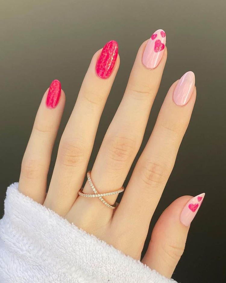 The best barbie nails for the barbiecore aesthetic