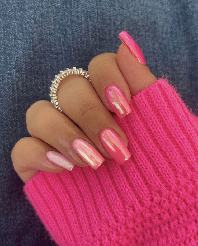 The best barbie nails for the barbiecore aesthetic