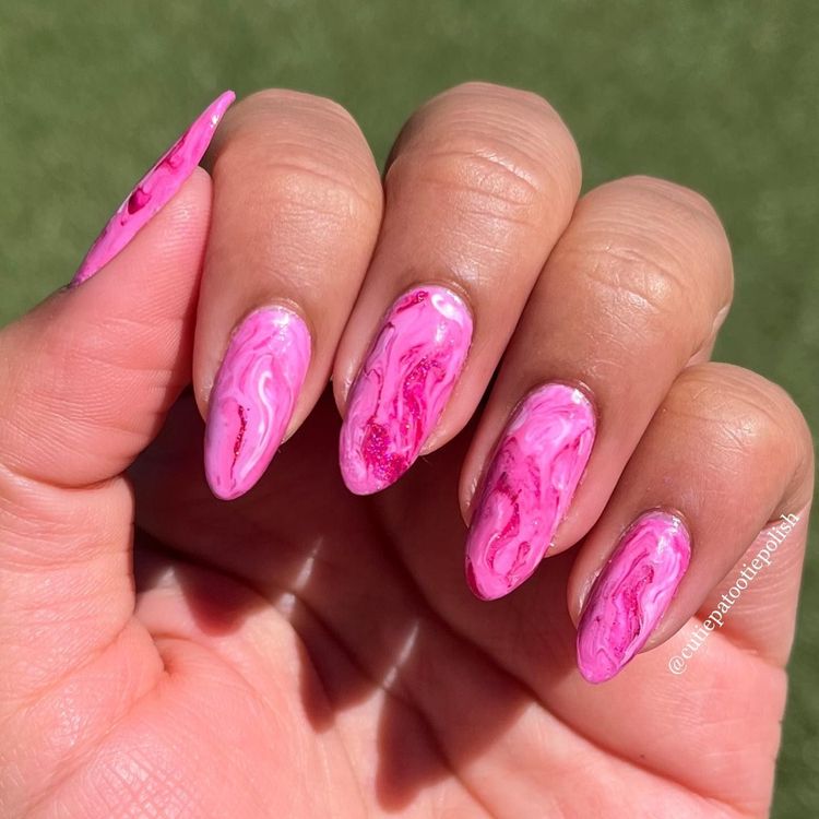 The best barbie nails for the barbiecore aesthetic