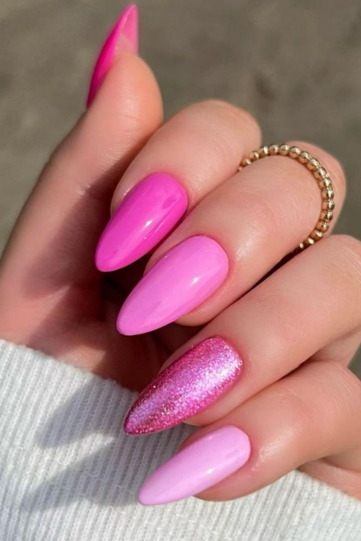 The best barbie nails for the barbiecore aesthetic