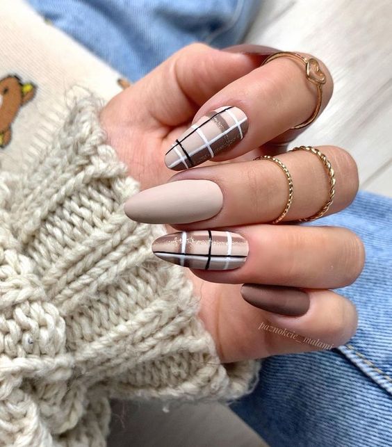 The best September nails and September nail designs for this fall