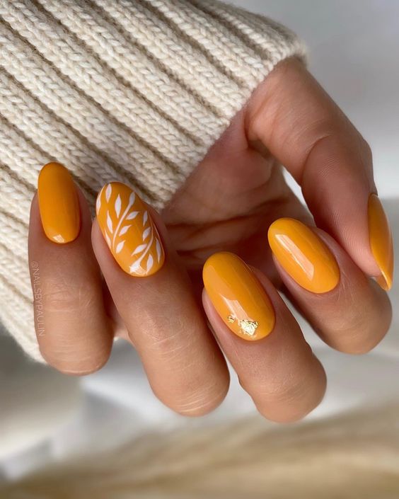 The best September nails and September nail designs for this fall