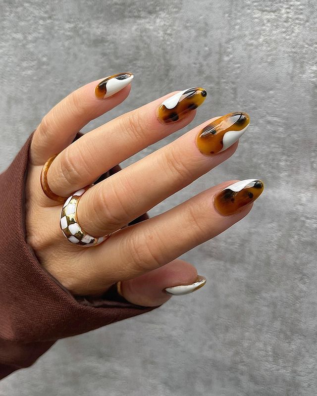 The best September nails and September nail designs for this fall