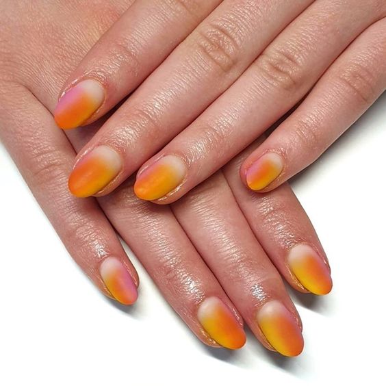 The best September nails and September nail designs for this fall