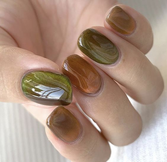 The best September nails and September nail designs for this fall