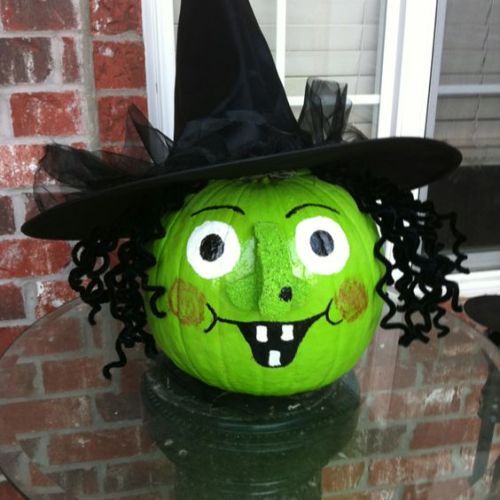 Easy Halloween pumpkin painting ideas to try this fall