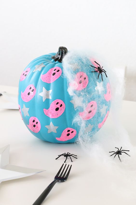 Easy Halloween pumpkin painting ideas to try this fall