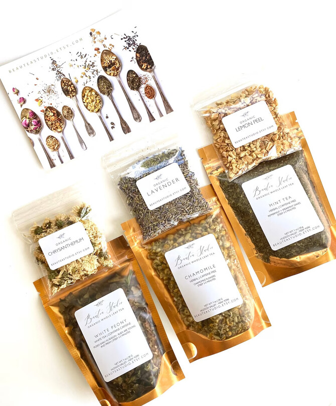 The best gifts for tea lovers: Custom Tea Blending Kit