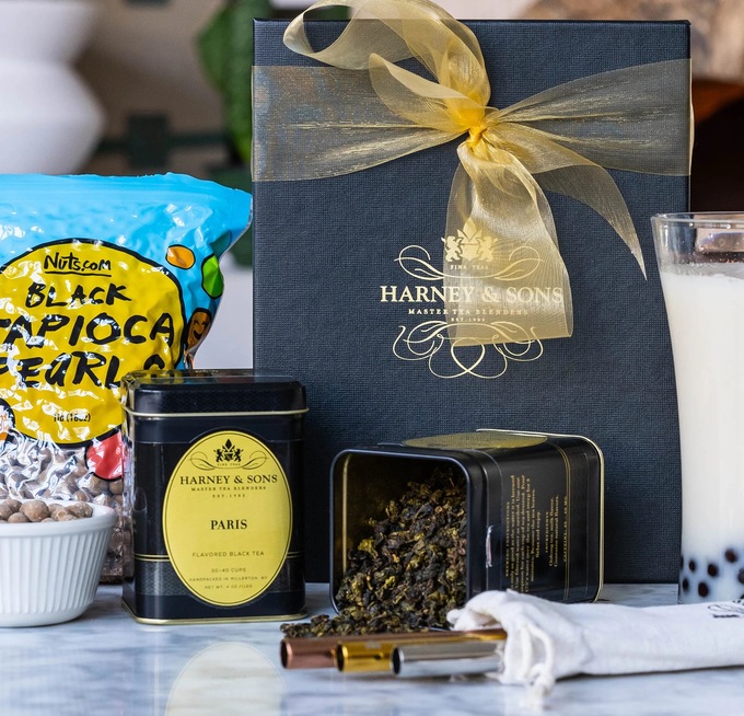 The best gifts for tea lovers: Harney & Sons Bubble Tea Set