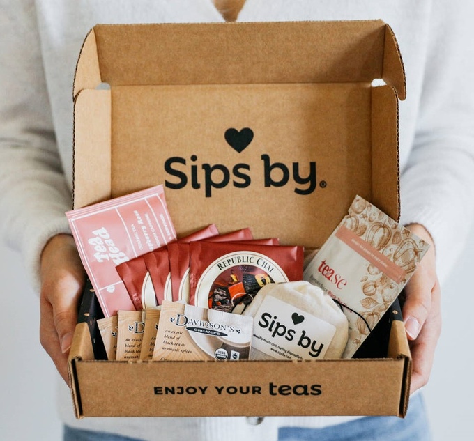 The best gifts for tea lovers: Personalized Tea Discovery Box