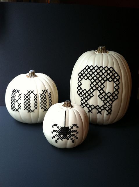 Easy Halloween pumpkin painting ideas to try this fall