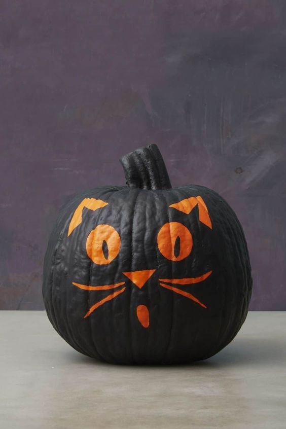 Easy Halloween pumpkin painting ideas to try this fall