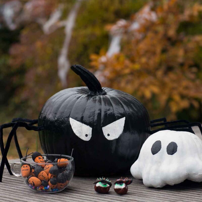 Easy Halloween pumpkin painting ideas to try this fall