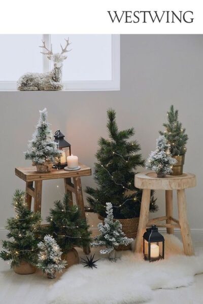 55+ Christmas Entryway Table Decor Ideas