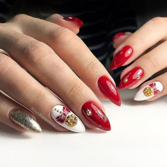 christmas acrylic nails