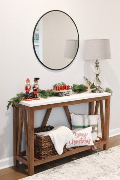 55+ Christmas Entryway Table Decor Ideas
