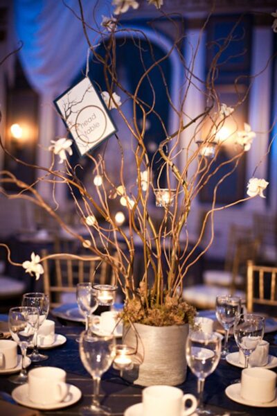 55+ Gorgeous Christmas Wedding Centerpieces For A Magical Vibe