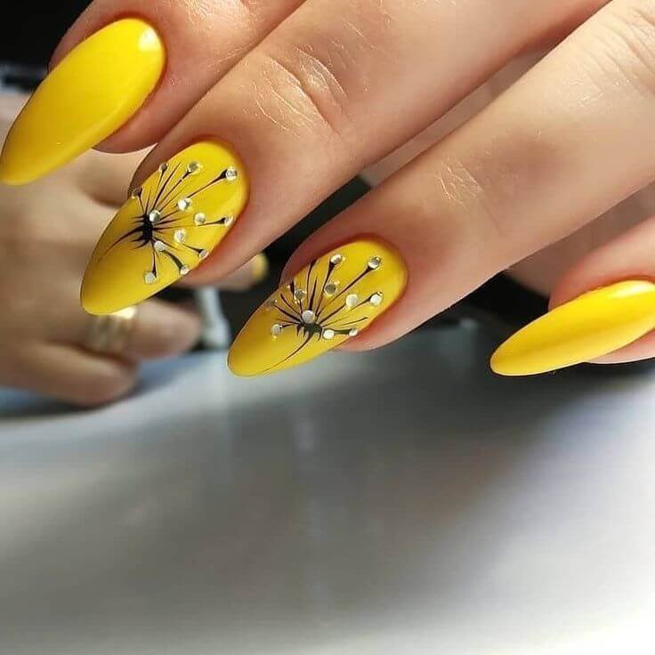 The top spring nails, spring nail art, and spring nail designs to copy