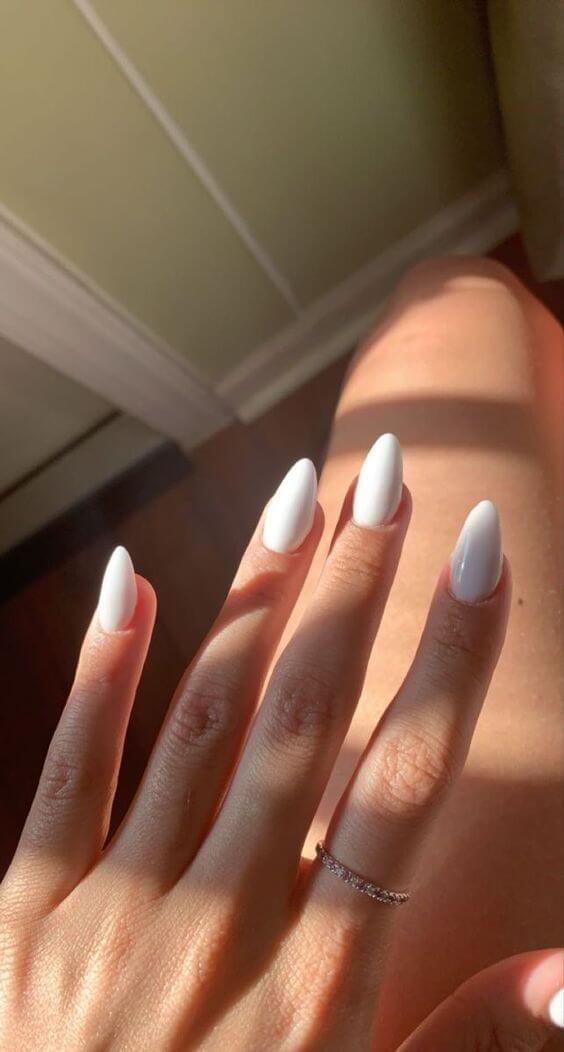Clean white nails to copy