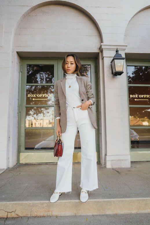 Trending outfits with white jeans to copy
