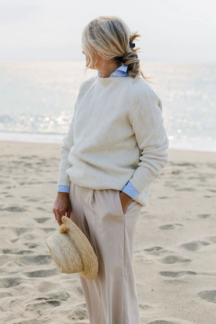 Coastal grandmother style and coastal grandmother outfits for the coastal grandmother aesthetic